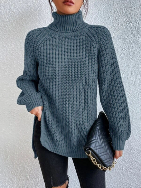 JULIA | Cotton turtleneck sweater with raglan sleeves and split hem